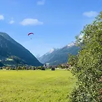 Neustift Near Stubai Glacier Skiing * Нойштифт-им-Штубайталь