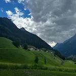 Neustift Near Stubai Glacier Skiing Апартаменты Нойштифт-им-Штубайталь