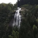 Апартаменты Neustift Near Stubai Glacier Skiing Нойштифт-им-Штубайталь