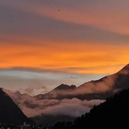 Neustift Near Stubai Glacier Skiing * نيوستيف ام ستوبيتا
