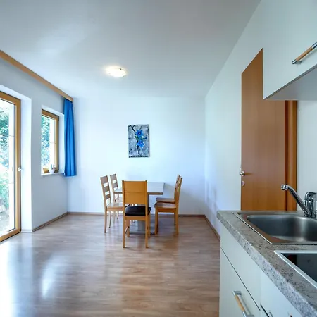 Neustift Near Stubai Glacier Skiing * نيوستيف ام ستوبيتا